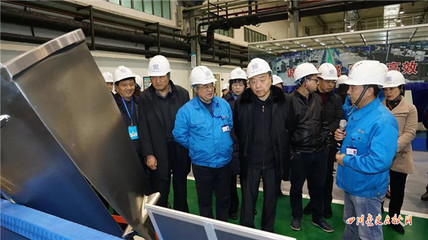 “三线建设与新中国发展”专家论坛代表到东汽调研